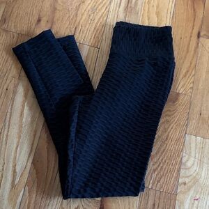 Women's Black Textured Leggings